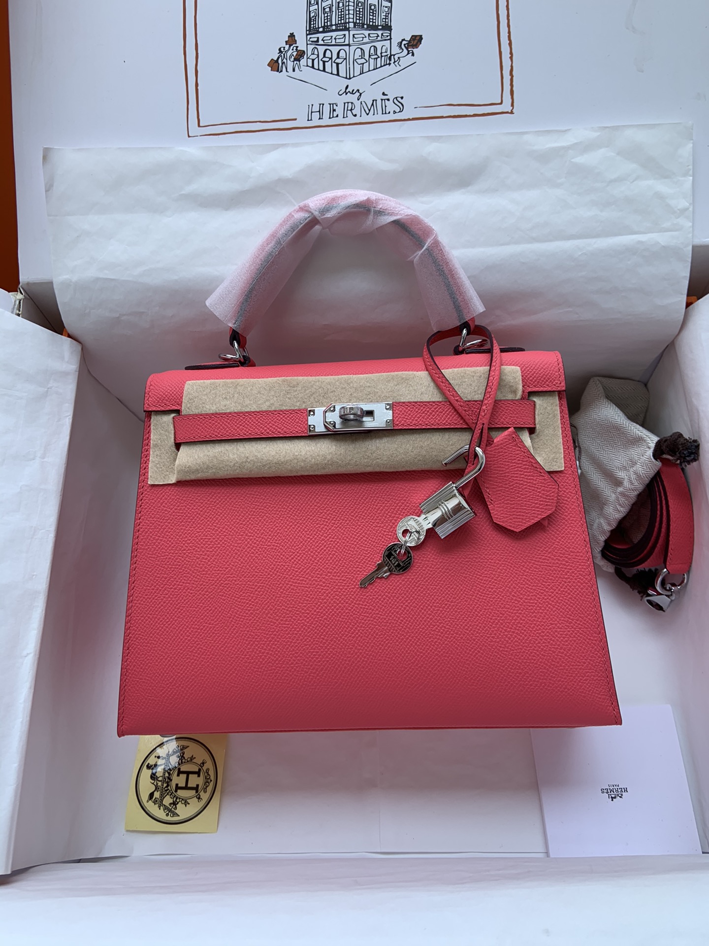 Hermes Kelly 28cm Handbag Shoulder Bag in Rose Azelee Epsom Leather